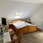 Villa Sobotka Bed and Breakfast Sobótka